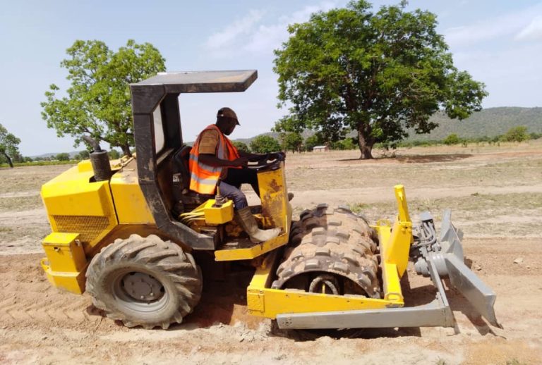 Janvier 2014 réalisation seuils rizicoles sur le site de Soaodou dans la commune de Ouassa Pehunco
